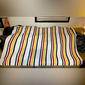 PENDLETON Lux Sherpa Blanket Throw Striped Colorful Home/Bedding/Decor 50x70
